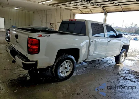 2018 Chevrolet Silverado K1500 Lt z USA, uszkodzony, nr VIN 3GCUKREC2JG291858